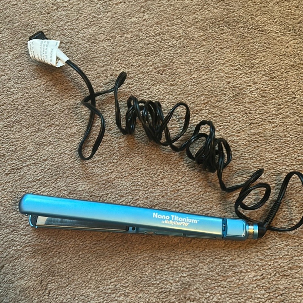 BaBylissPRO Nano Titanium Flat Iron